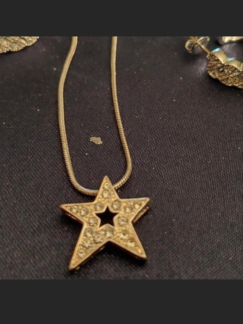 Source Unknown Gold Star Cutout Pendant Necklace